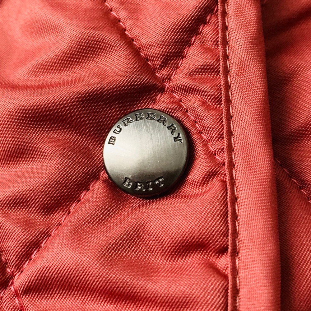 Authentic Burberry Diamond Quilted Short Jacket - Picture 3 of 8